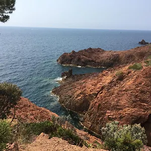 à 2 Piéces Pour 4 Personnes Fréjus
